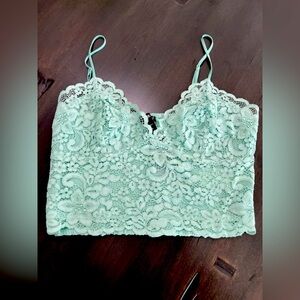 EXPRESS Allover Lace Cropped Cami Mint size Medium